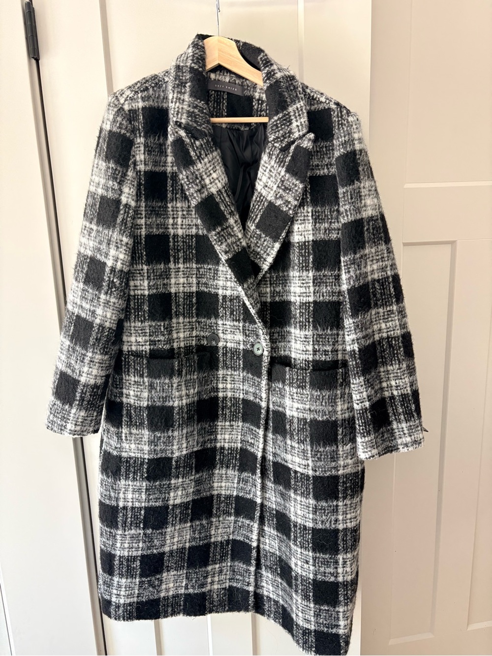 NWOT size L Suzy Shier Black & White Plaid Pea Coat